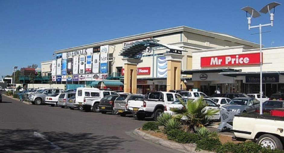 Riverwalk &amp; Airport Junction Malls, Gaborone, Botswana